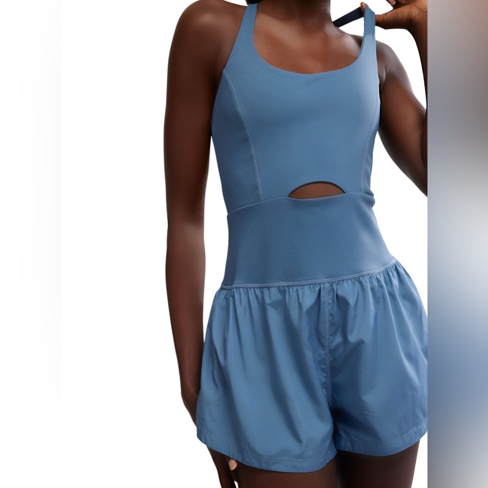 Nwt FP MOVEMENT RIGHTEOUS RUNSIE‎ - SKYLINE